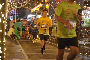 BIB: 137, 412
                            <button type="button" onclick="openModal(26220347)" class="btn btn-primary btn-sm float-right btn-popup" data-toggle="modal" data-target=".modal-high-quality">
                        <i class="fas fa-shopping-cart"></i> Add to Cart
                    </button>
                                            <button type="button" onclick="isThisMe(26220347, true)" class="btn btn-success btn-sm float-right btn-popup btn-isme hidden" data-toggle="tooltip" data-placement="bottom" title="นี่คือรูปของคุณใช่ไหม คลิกที่นี่เพื่อเอาเข้าอัลบั้ม">
                        <i class="fas fa-plus"></i> Add to album
                    </button>
                    <button type="button" onclick="isThisMe(26220347, false)" class="btn btn-warning btn-sm float-right btn-popup btn-isnotme hidden">
                        <i class="fas fa-ban"></i> Remove from album
                    </button>